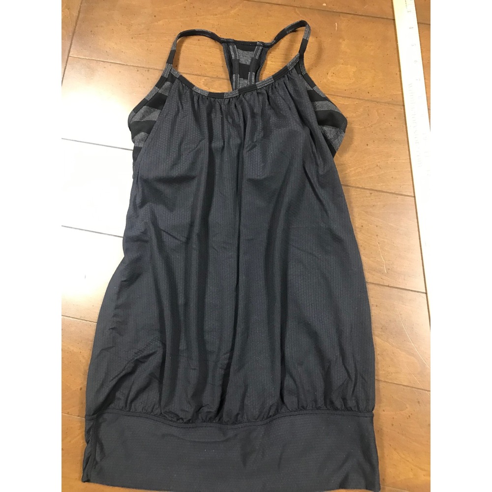Lululemon Tank‎ Top Built In Bra Striped Athletic Black Size 4